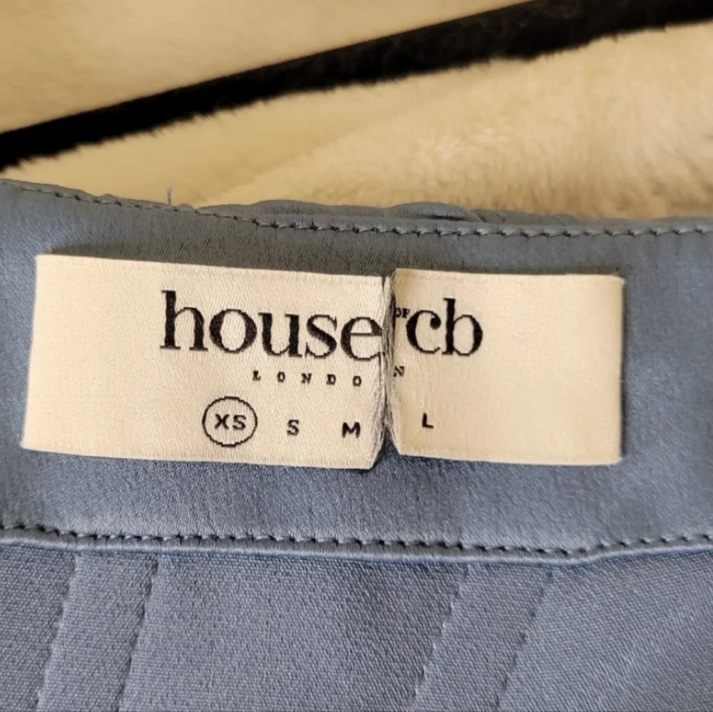 House of cb satin dress - Picture 5 of 5